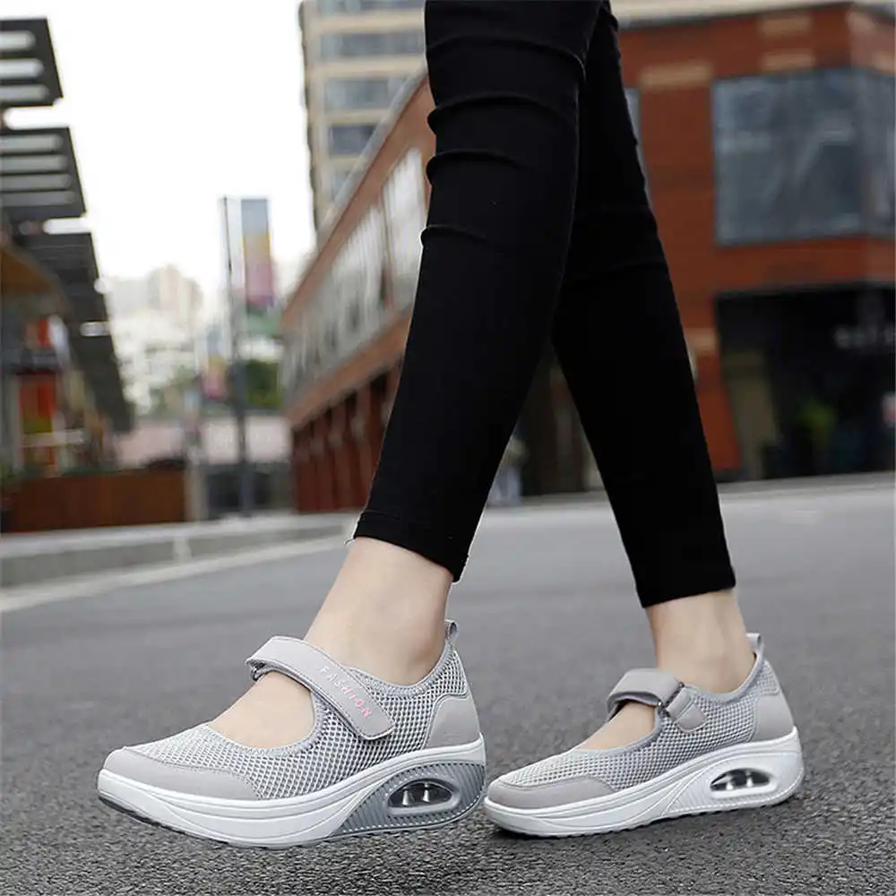 36-41 Demi-season Colored Snea - đánh giá và giá Resale Women'S Formal Wear